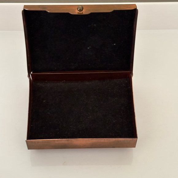Antique Copper Felt Lined Cigarette Box ****SOLD **** - Picture 7 of 15